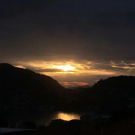 Luxury Lake View & Όπως